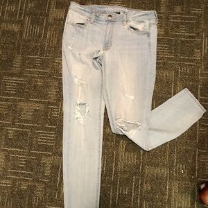 American Eagle size 12 Light Wash Skinny Jeans